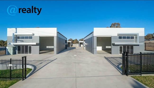 2/20 Corporation Avenue Robin Hill NSW 2795 2/20 Corporation Avenue Robin Hill NSW 2795