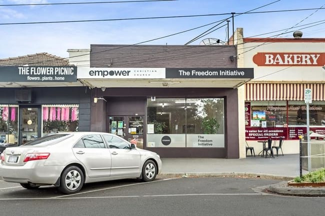 98 Railway Avenue Ringwood East VIC 3135 98 Railway Avenue Ringwood East VIC 3135