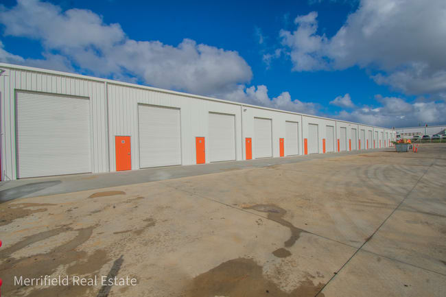 32/370A Albany Highway Orana WA 6330 32/370A Albany Highway Orana WA 6330