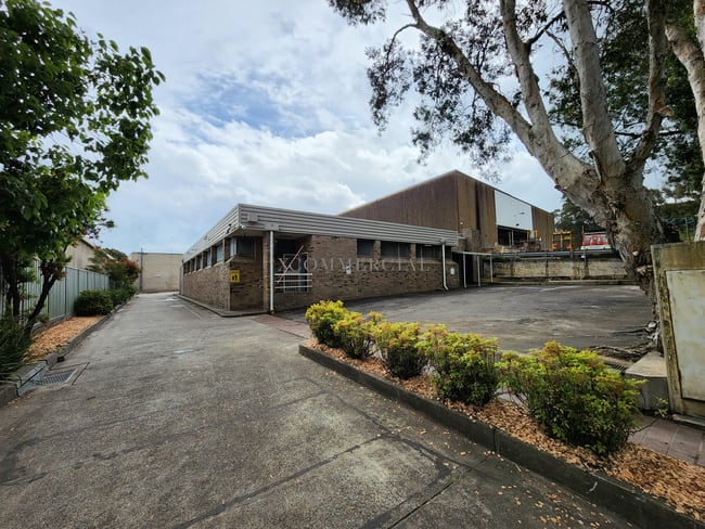 4 Garema Circuit Kingsgrove NSW 2208 4 Garema Circuit Kingsgrove NSW 2208