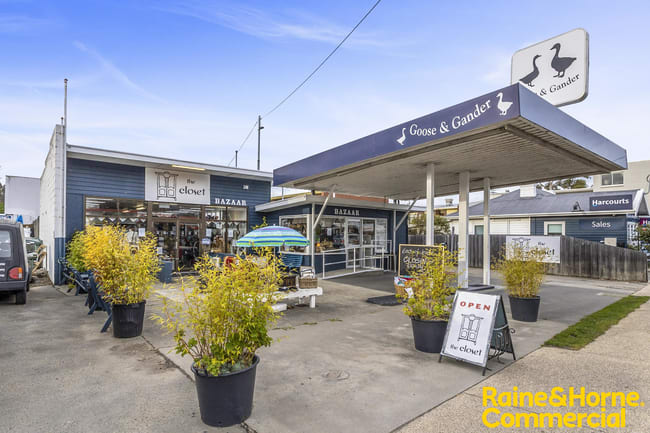 11 Beach Road Kingston Beach TAS 7050 11 Beach Road Kingston Beach TAS 7050