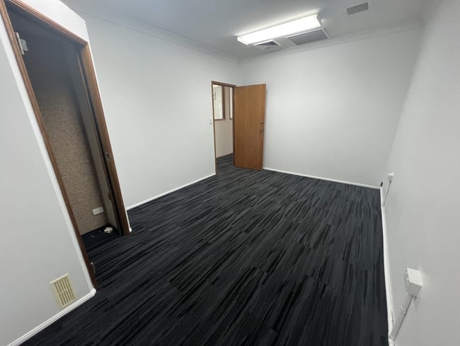 Office 1 - 4/4 Island Drive Cannonvale QLD 4802 Office 1 - 4/4 Island Drive Cannonvale QLD 4802