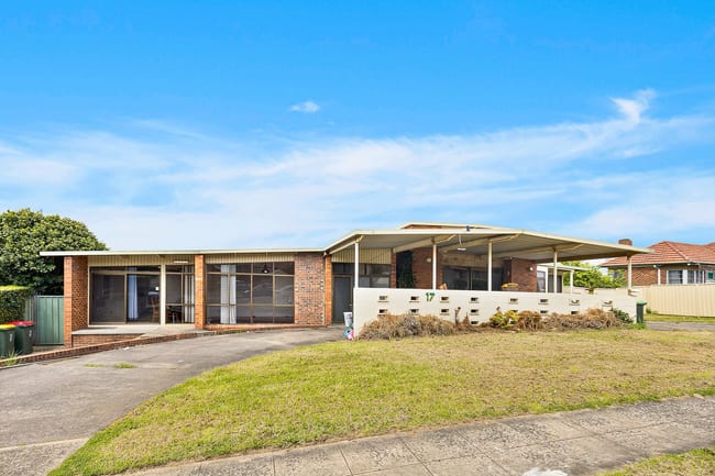 17 Greene Street Warrawong NSW 2502 17 Greene Street Warrawong NSW 2502