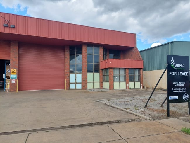 4/27-29 Norton Drive Melton VIC 3337 4/27-29 Norton Drive Melton VIC 3337