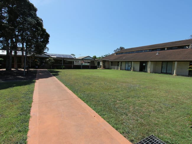 32 Edgar Street Macquarie Fields NSW 2564 32 Edgar Street Macquarie Fields NSW 2564
