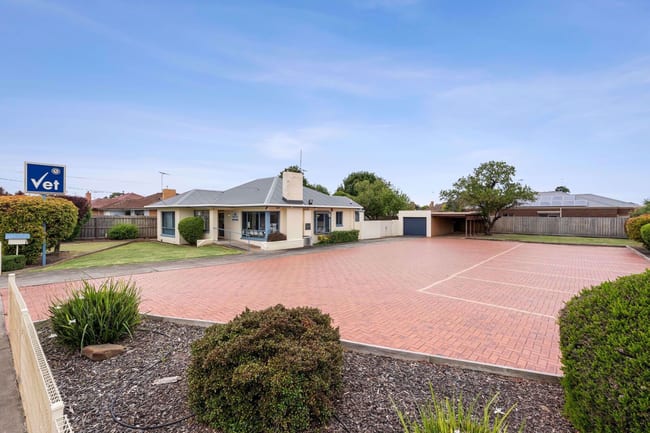 75-77 Forest Road Lara VIC 3212 75-77 Forest Road Lara VIC 3212