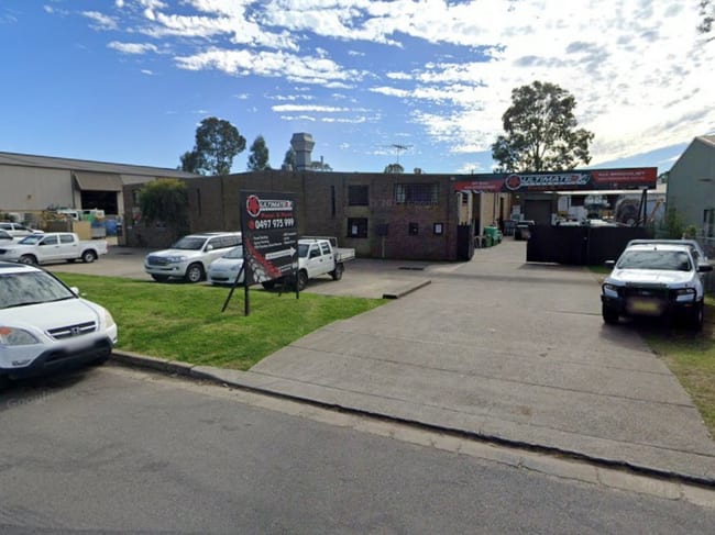 5/8 Pembury Road Minto NSW 2566