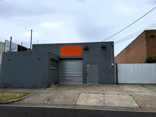22 Earl Street Airport West VIC 3042 22 Earl Street Airport West VIC 3042