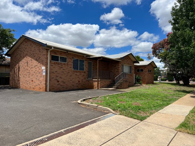 327 Fitzroy Street Dubbo NSW 2830 327 Fitzroy Street Dubbo NSW 2830