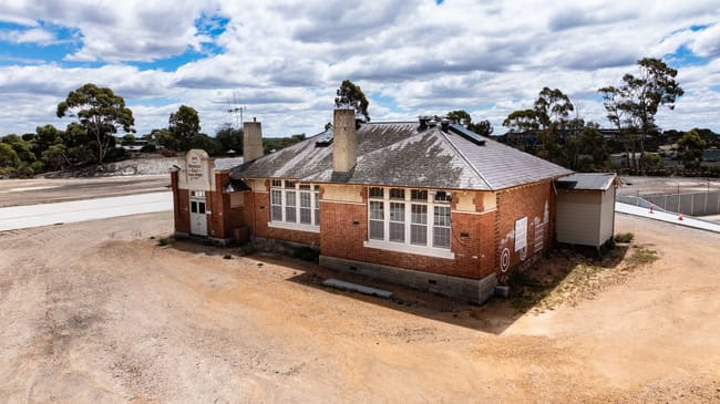 2/93 Strickland Rd East Bendigo VIC 3550 2/93 Strickland Rd East Bendigo VIC 3550