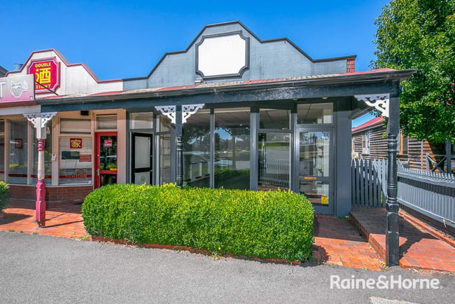 76 High Street Woodend VIC 3442