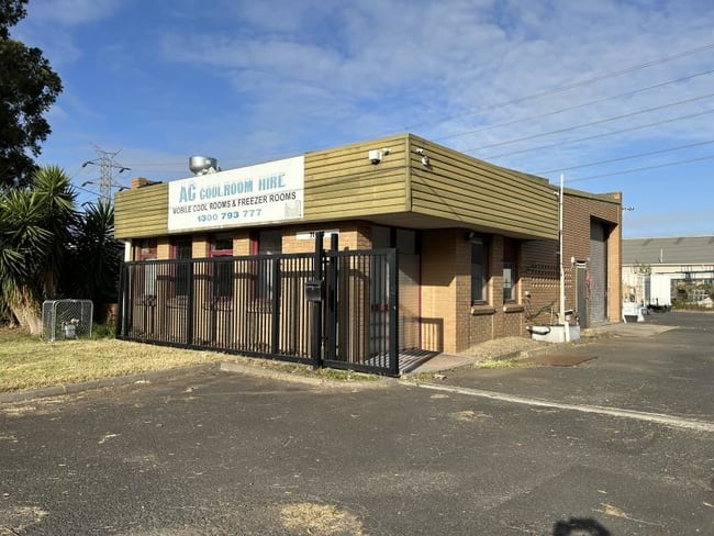 71 Roberts Avenue Mulgrave VIC 3170 71 Roberts Avenue Mulgrave VIC 3170