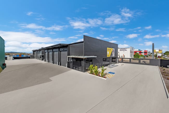 Shed B/571 Woolcock Street Mount Louisa QLD 4814
