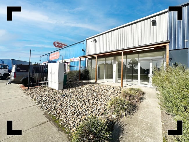 35 Melton Highway Taylors Lakes VIC 3038 35 Melton Highway Taylors Lakes VIC 3038