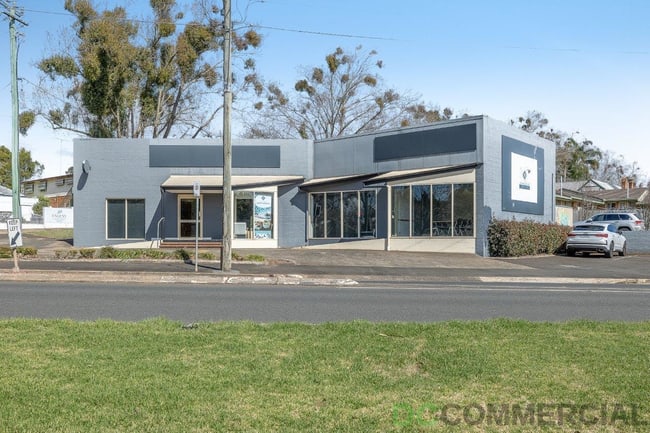 87 Herries Street East Toowoomba QLD 4350 87 Herries Street East Toowoomba QLD 4350