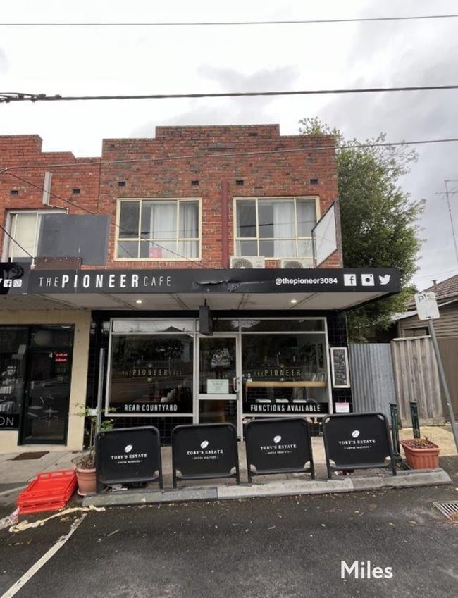 2 Station Road Rosanna VIC 3084 2 Station Road Rosanna VIC 3084