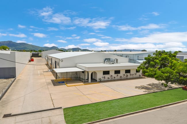 Unit 2/54 Keane Street Currajong QLD 4812 Unit 2/54 Keane Street Currajong QLD 4812