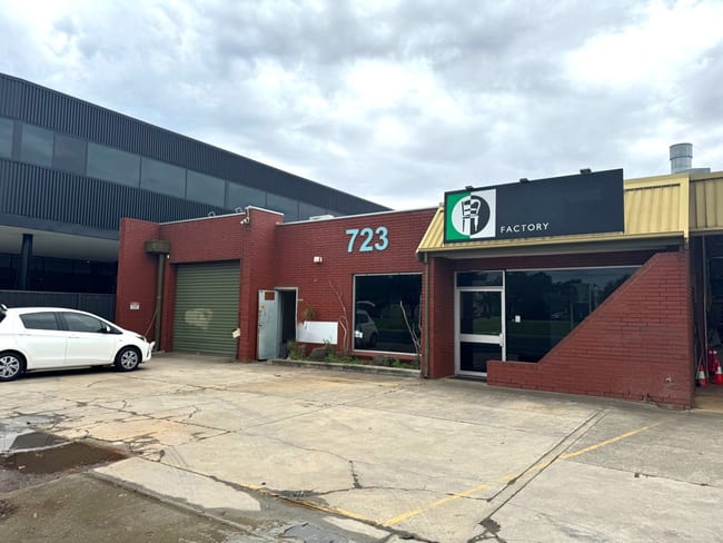 723 Port Road Woodville Park SA 5011 723 Port Road Woodville Park SA 5011
