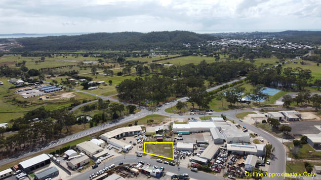4/4 Enterprise Street Boyne Island QLD 4680