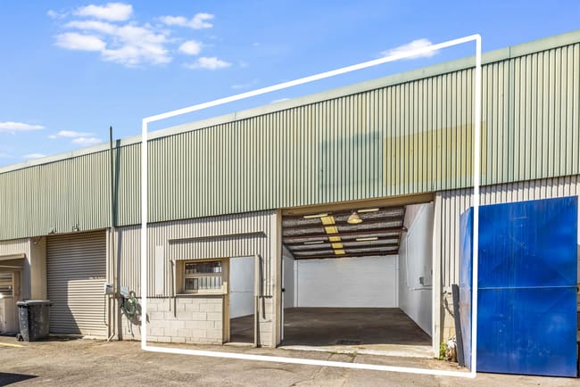 1 & 2/13-15 Warraba Road North Narrabeen NSW 2101 1 & 2/13-15 Warraba Road North Narrabeen NSW 2101