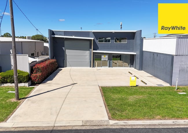 25 Oliver Street Inverell NSW 2360