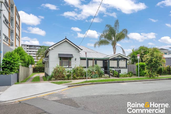 19 Sparkes Street Chermside QLD 4032