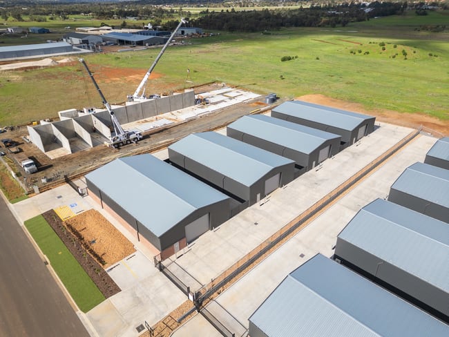 23 & 25 McGuinn Crescent Dubbo NSW 2830 23 & 25 McGuinn Crescent Dubbo NSW 2830