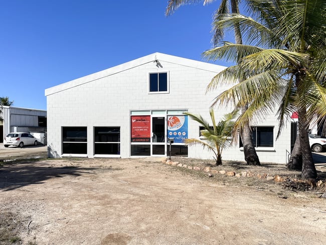 61 George Street Bowen QLD 4805 61 George Street Bowen QLD 4805