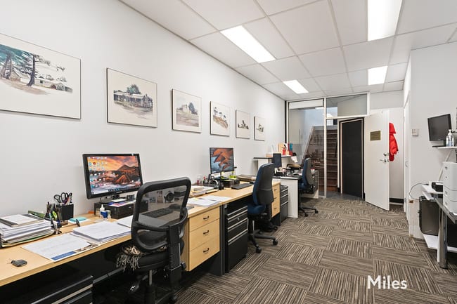 Rear Grnd Floor/279 Lower Heidelberg Road Ivanhoe East VIC 3079