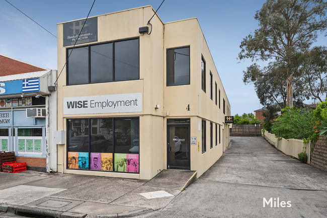1/4 Stutt Avenue Doncaster VIC 3108 1/4 Stutt Avenue Doncaster VIC 3108