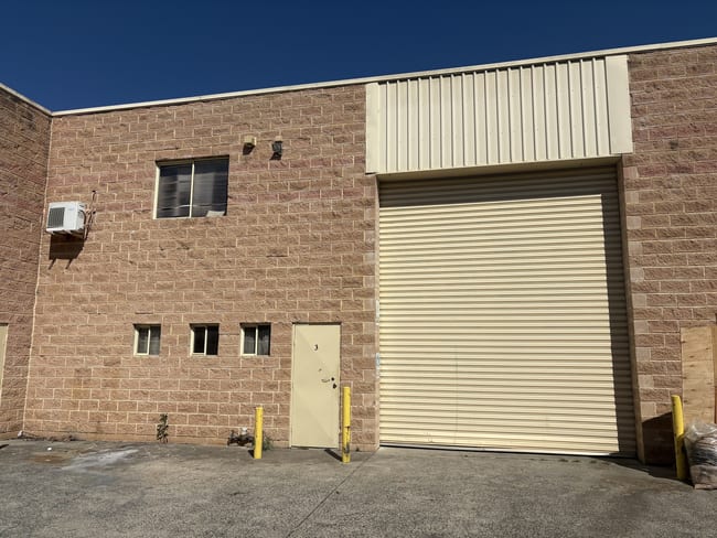 Unit 3/3 Moorlands Road Ingleburn NSW 2565 Unit 3/3 Moorlands Road Ingleburn NSW 2565