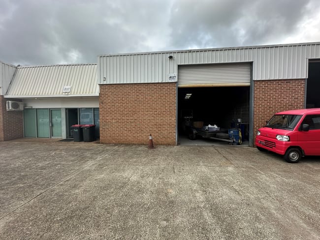 3/147 Industrial Road Oak Flats NSW 2529 3/147 Industrial Road Oak Flats NSW 2529