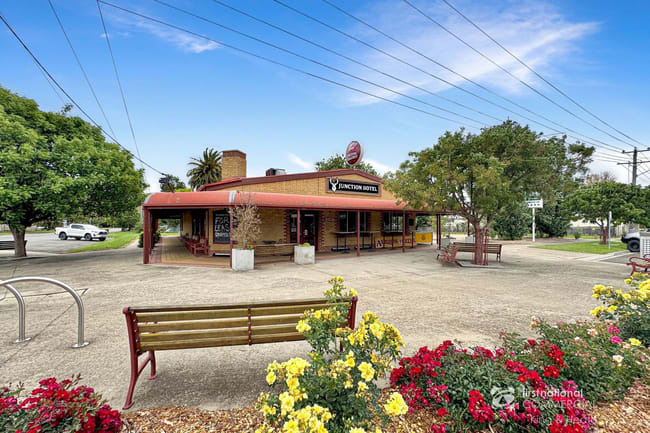 6880 Great Alpine Road Swifts Creek VIC 3896