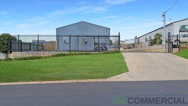 27 Boothby Street Drayton QLD 4350 27 Boothby Street Drayton QLD 4350