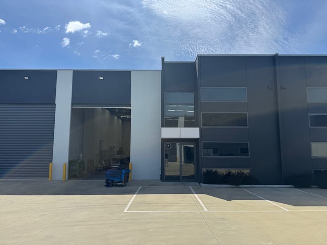 7 Flatland Close Pakenham VIC 3810 7 Flatland Close Pakenham VIC 3810