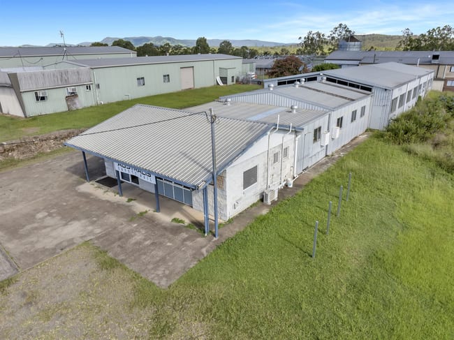 2 Dennis Little Drive Glanmire QLD 4570 2 Dennis Little Drive Glanmire QLD 4570