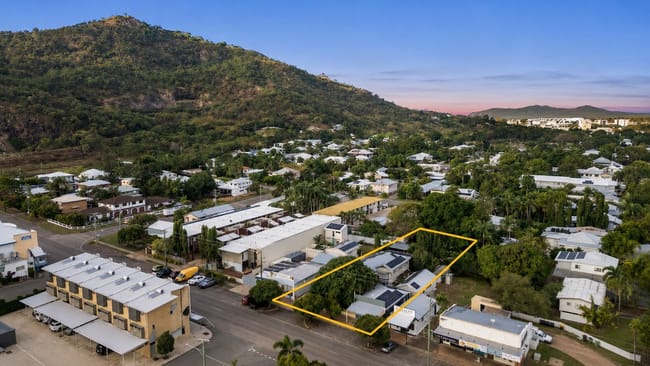 17-19 Echlin St West End QLD 4810