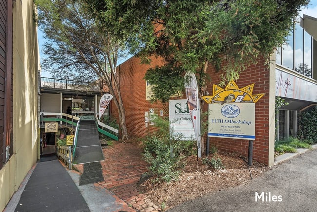 22 Commercial Place Eltham VIC 3095
