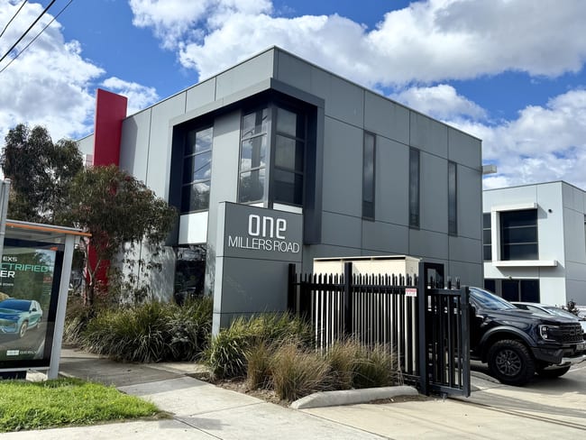 1/1 Millers Road Brooklyn VIC 3012