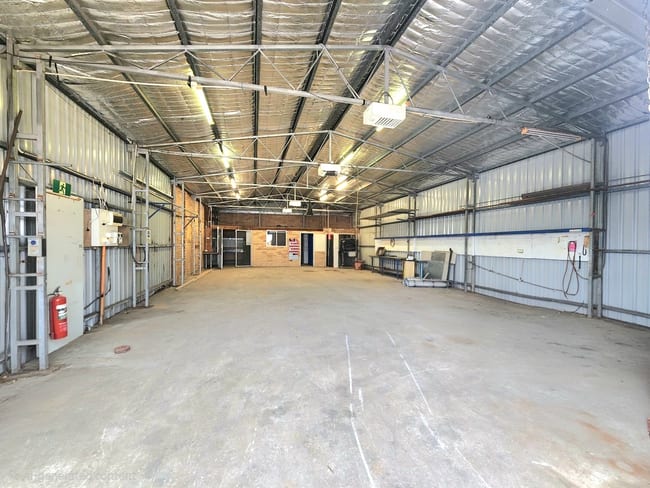 3/2 Commerce Dr Lake Illawarra NSW 2528 3/2 Commerce Dr Lake Illawarra NSW 2528
