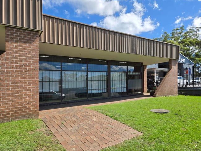 Unit 4/10 Kirrawee Road Gosford NSW 2250 Unit 4/10 Kirrawee Road Gosford NSW 2250