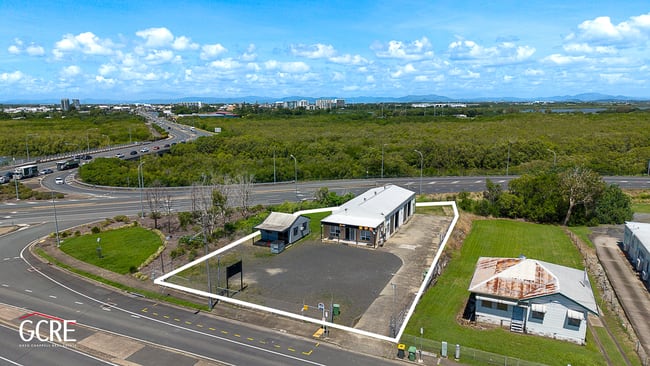 9 Evans Avenue North Mackay QLD 4740 9 Evans Avenue North Mackay QLD 4740