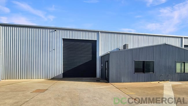 2/3 Progress Court Harlaxton QLD 4350 2/3 Progress Court Harlaxton QLD 4350