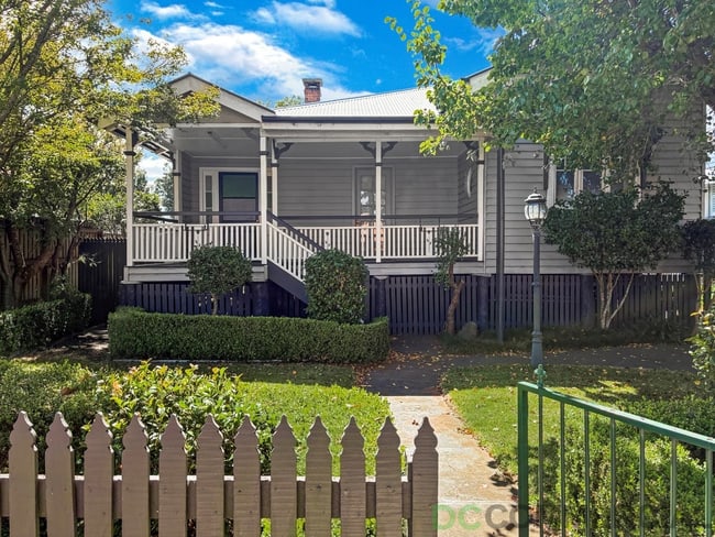 223 Herries Street Newtown QLD 4350