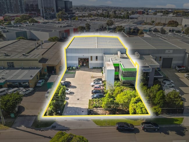 16 Winterton Road Clayton VIC 3168