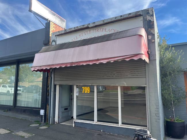 709 Whitehorse Road Mont Albert VIC 3127 709 Whitehorse Road Mont Albert VIC 3127