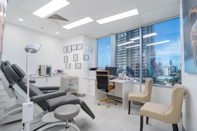 2807/5 Lawson Street Southport QLD 4215 2807/5 Lawson Street Southport QLD 4215