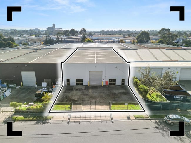 8 Fourth Avenue Sunshine VIC 3020 8 Fourth Avenue Sunshine VIC 3020