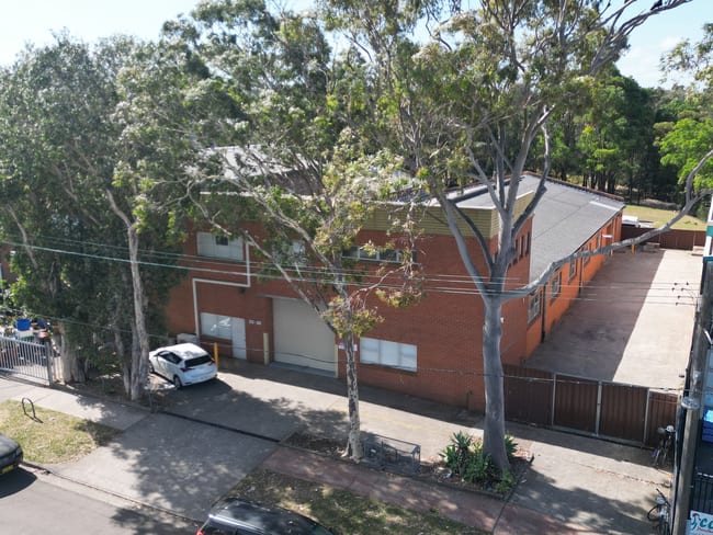 Warehouse & Office/33-35 Warren Avenue Bankstown NSW 2200 Warehouse & Office/33-35 Warren Avenue Bankstown NSW 2200