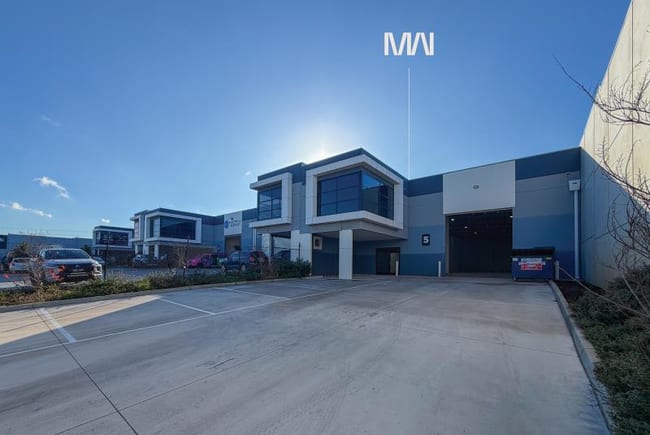 65 Eucumbene Drive Ravenhall VIC 3023 65 Eucumbene Drive Ravenhall VIC 3023